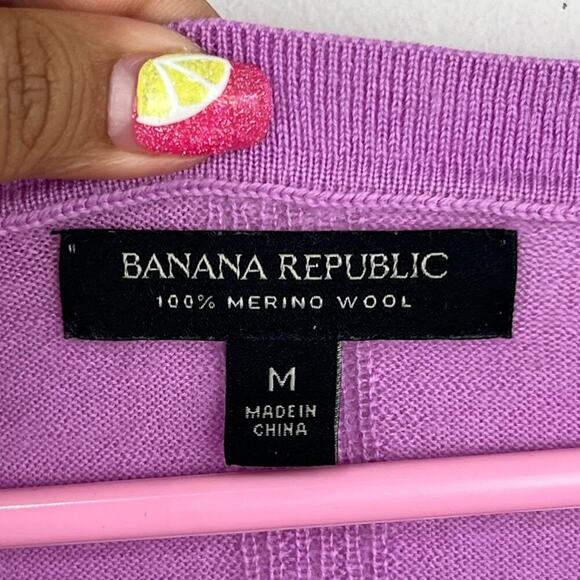 Banana Republic 100% Merino Wool purplve vneck pull over sweater size medium - Picture 6 of 6